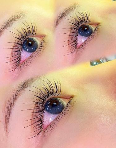 eyelashs